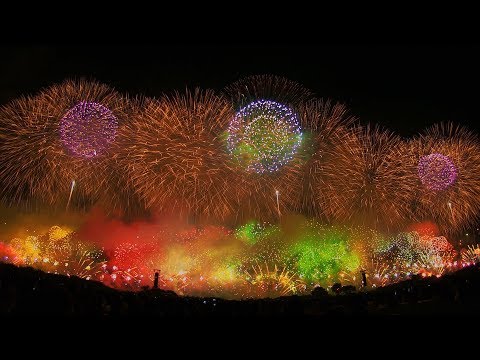 酒田花火ショー | Japan Sakata Fireworks Show 2011 | Spectacular 2000 meter Pyromusical 圧巻のグランドフィナーレ