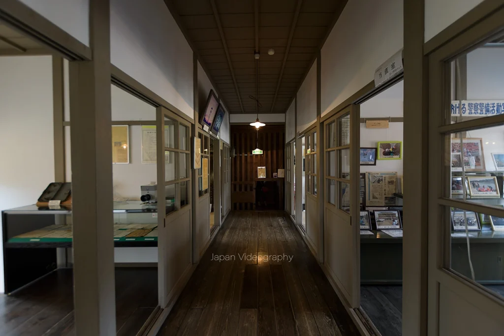 登米市 警察資料館の一階展示室