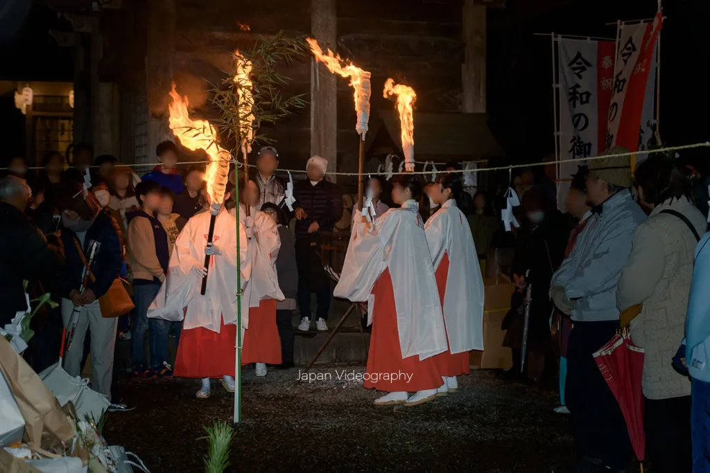 青麻神社のどんと祭 火入れ式