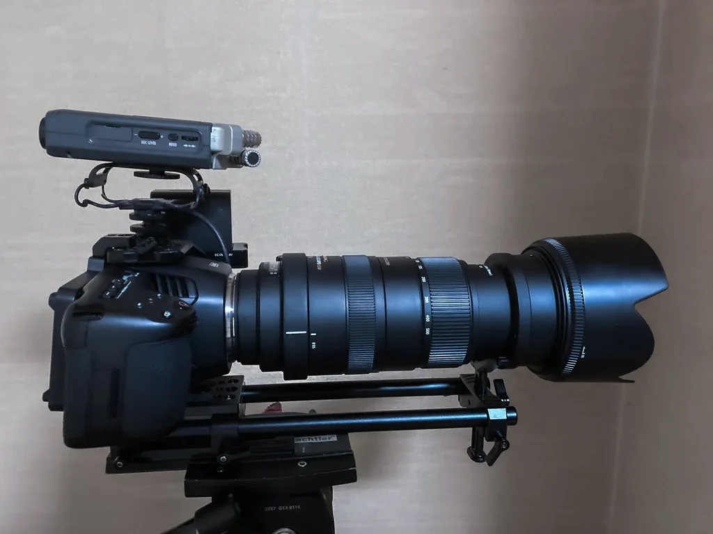 三脚使用時に望遠レンズのブレを抑えて撮影を容易にするカメラ用品 SmallRig 15mmロッドシステムのレビュー