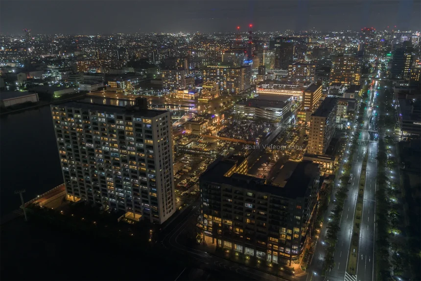 千葉ポートタワー4階 展望フロア『ビュープロムナード から眺める夜景
