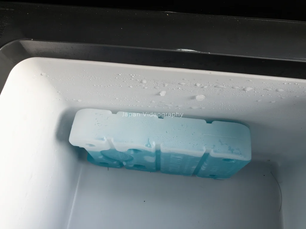 BougeRVの冷凍冷蔵庫内部が凍結した様子の拡大写真