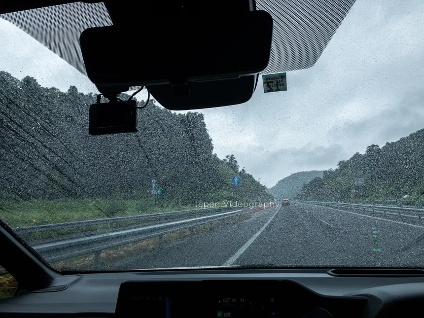 プロスタッフのレインモンスターストロングの撥水効果