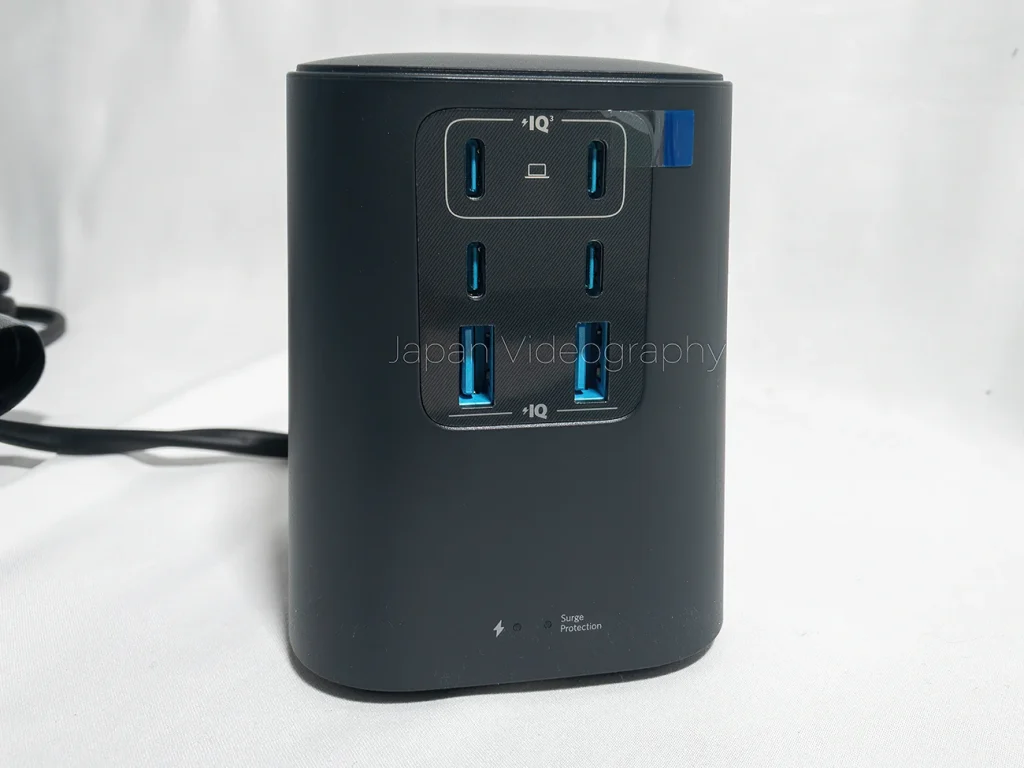 Anker Charging Station 9 in 1の6か所のUSBポート